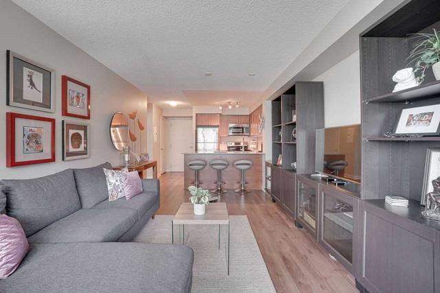 449 - 525 Wilson Ave, Condo with 1 bedrooms, 1 bathrooms and 1 parking in Toronto ON | Image 3