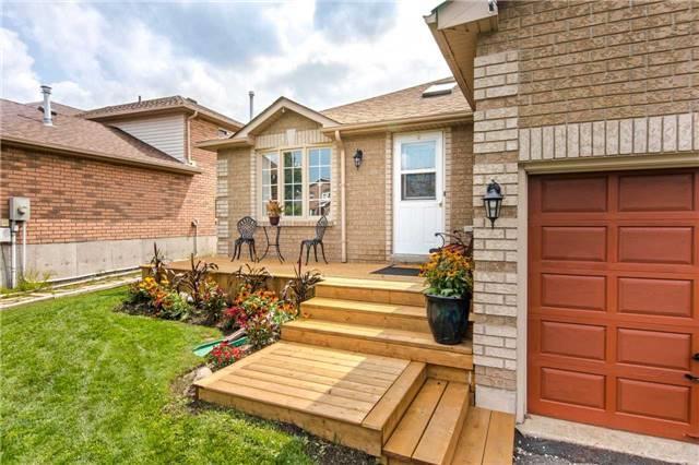 21 Columbia Rd, House detached with 3 bedrooms, 2 bathrooms and 2 parking in Barrie ON | Image 1