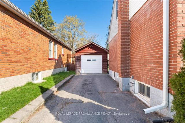 370 Bridge St E, House detached with 3 bedrooms, 1 bathrooms and 3 parking in Belleville ON | Image 31