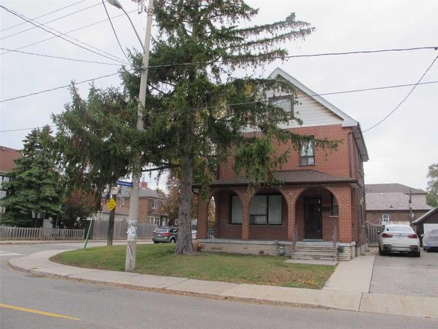 356 St Johns Rd, House detached with 4 bedrooms, 3 bathrooms and 3 parking in Toronto ON | Image 2