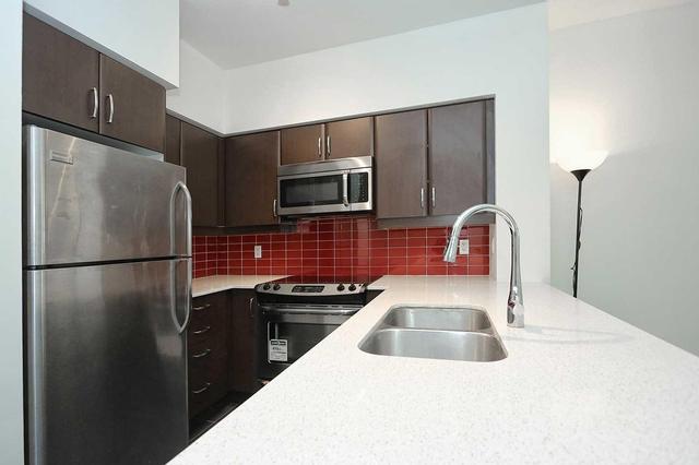 104 - 525 Wilson Ave, Condo with 2 bedrooms, 2 bathrooms and 1 parking in Toronto ON | Image 7