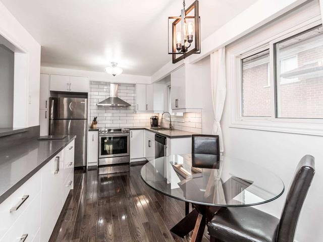 3646 Molly Ave, House semidetached with 3 bedrooms, 2 bathrooms and 4 parking in Mississauga ON | Image 8