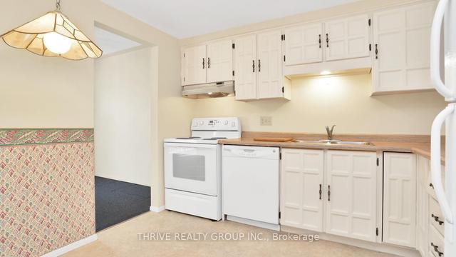 454 Wilkins St, Townhouse with 3 bedrooms, 2 bathrooms and 2 parking in London ON | Image 7
