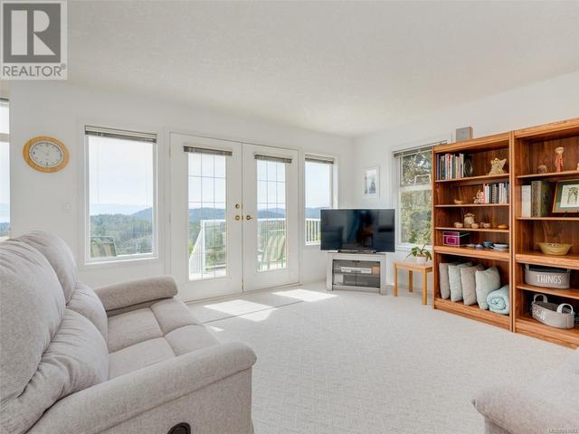 3509 Sunheights Dr, House detached with 4 bedrooms, 3 bathrooms and 4 parking in Langford BC | Image 5