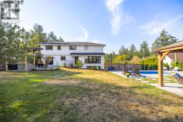 4821 Elk Rd, House detached with 7 bedrooms, 6 bathrooms and 10 parking in Saanich BC | Image 38