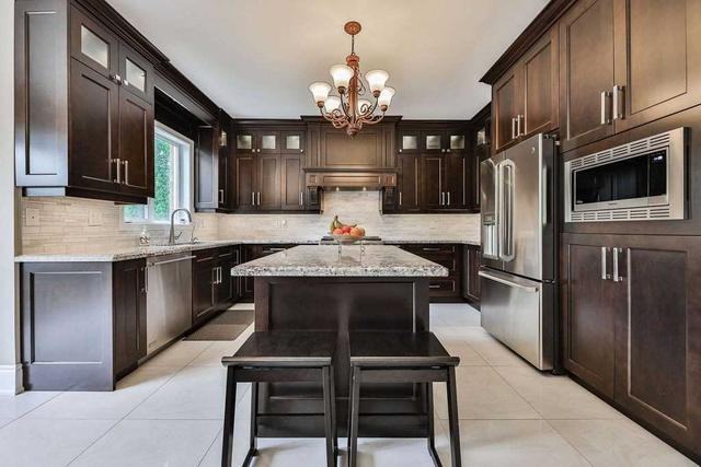 143 Weaver Crt, House detached with 5 bedrooms, 5 bathrooms and 10 parking in Vaughan ON | Image 7