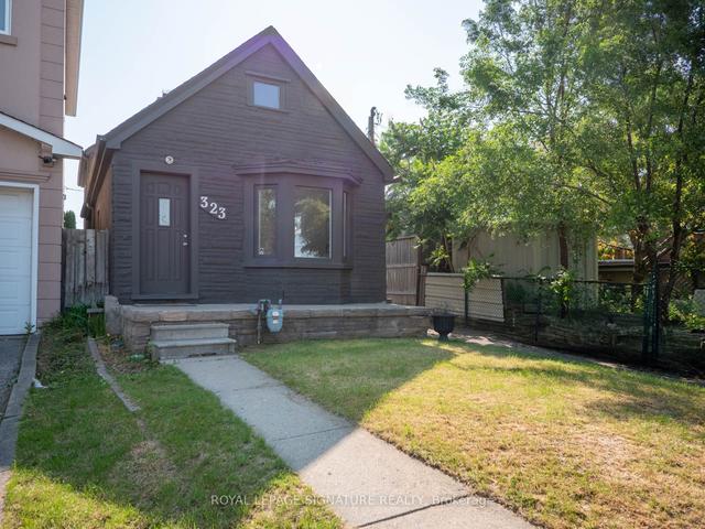 323 Gilbert Ave, House detached with 3 bedrooms, 1 bathrooms and 3 parking in Toronto ON | Image 1