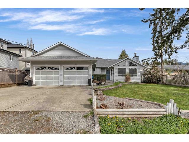 24907 Smith Avenue, House detached with 3 bedrooms, 3 bathrooms and null parking in Maple Ridge BC | Card Image