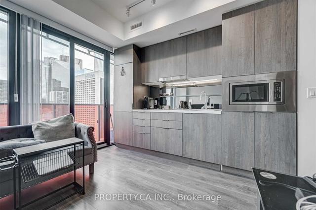 1910 - 215 Queen St W, Condo with 1 bedrooms, 1 bathrooms and 0 parking in Toronto ON | Image 19