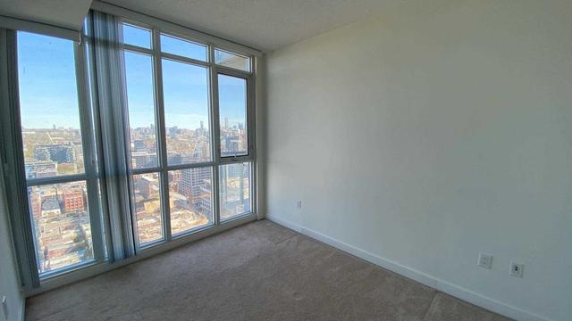 3815 - 15 Iceboat Terr, Condo with 1 bedrooms, 1 bathrooms and 0 parking in Toronto ON | Image 6