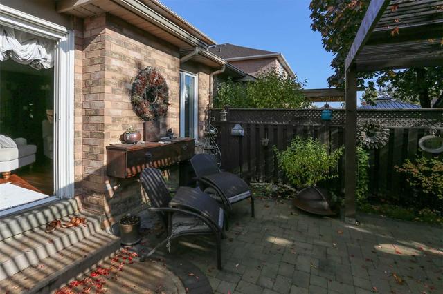722 Summer Park Cres, House semidetached with 3 bedrooms, 4 bathrooms and 5 parking in Mississauga ON | Image 18