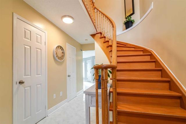 417 Tailfeather Cres, House detached with 3 bedrooms, 4 bathrooms and 3 parking in Mississauga ON | Image 24