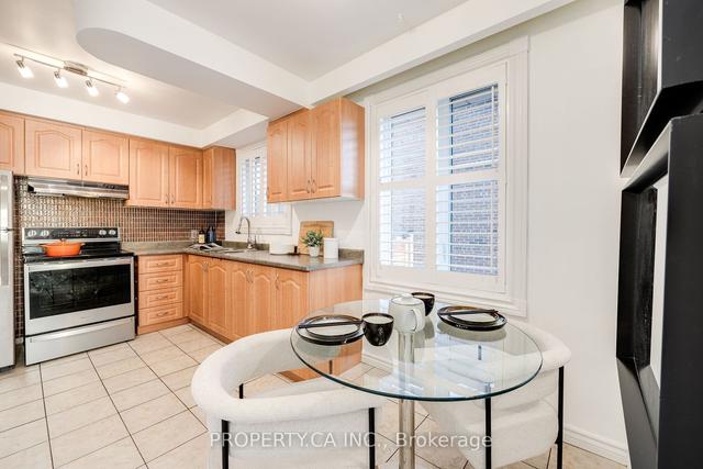 23 Niantic Cres, House semidetached with 3 bedrooms, 2 bathrooms and 4 parking in Toronto ON | Image 26