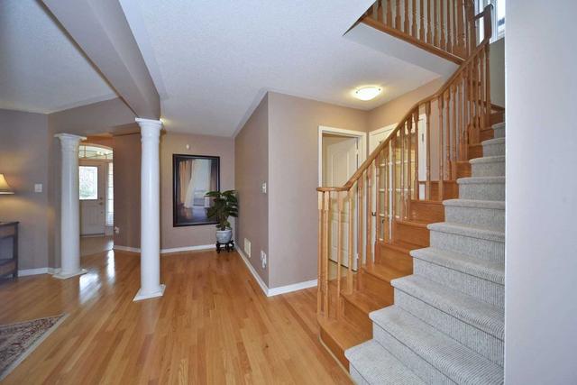 1027 Schooling Dr, House detached with 4 bedrooms, 4 bathrooms and 6 parking in Oshawa ON | Image 2