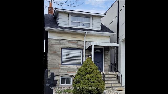 6 Corby Ave, House detached with 2 bedrooms, 2 bathrooms and 3 parking in Toronto ON | Image 1