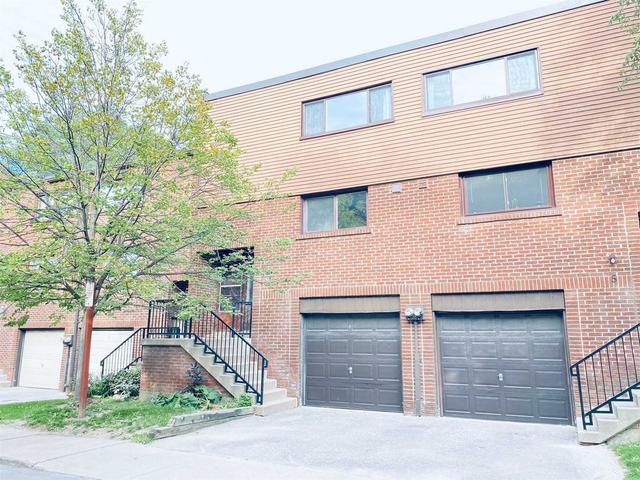 7 Rye Meadoway, Townhouse with 3 bedrooms, 2 bathrooms and 2 parking in Toronto ON | Image 1