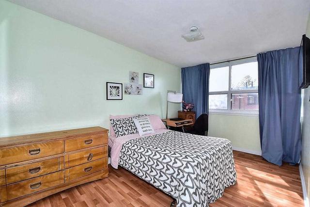 8 - 368 Driftwood Ave, Townhouse with 3 bedrooms, 3 bathrooms and 1 parking in Toronto ON | Image 3