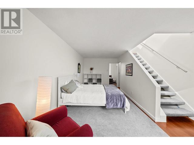 305 - 673 Market Hill, House attached with 2 bedrooms, 2 bathrooms and 1 parking in Vancouver BC | Image 32