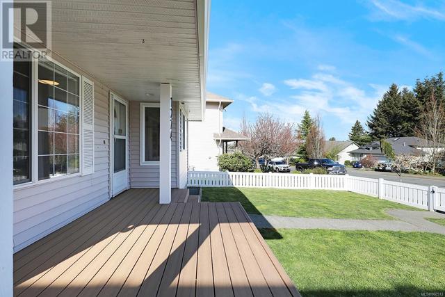 1274 Noel Ave, House detached with 2 bedrooms, 2 bathrooms and 2 parking in Comox BC | Image 13