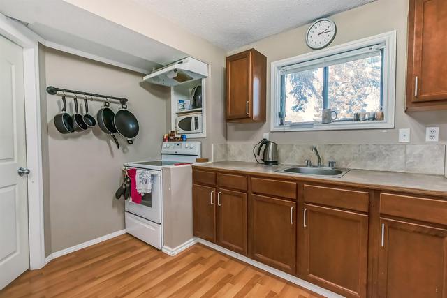 1601a 42 Street Sw, House detached with 4 bedrooms, 2 bathrooms and null parking in Calgary AB | Image 33