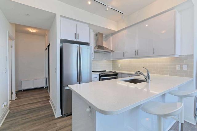 1007 - 15 Zorra Rd, Condo with 2 bedrooms, 2 bathrooms and 1 parking in Toronto ON | Image 27