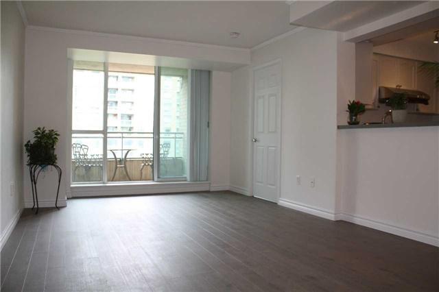 805 - 29 Pemberton Ave, Condo with 2 bedrooms, 2 bathrooms and 1 parking in Toronto ON | Image 9