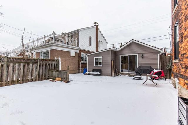 86 Robert St, House detached with 2 bedrooms, 1 bathrooms and 0 parking in Hamilton ON | Image 14