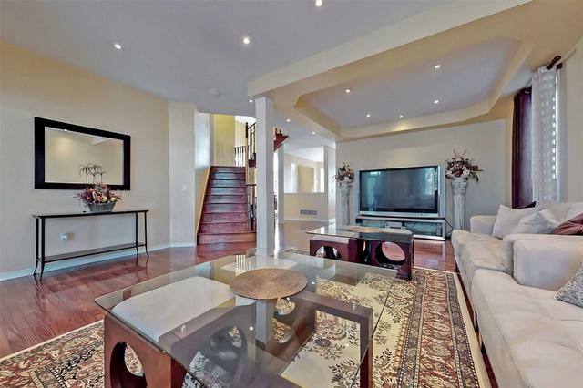 46 Splendor Dr, House detached with 5 bedrooms, 4 bathrooms and 6 parking in Whitby ON | Image 34
