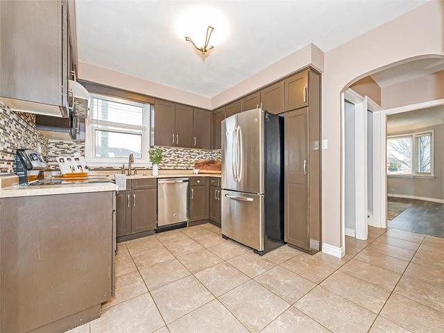 301 East 16th Street, House detached with 4 bedrooms, 2 bathrooms and 2 parking in Hamilton ON | Image 8