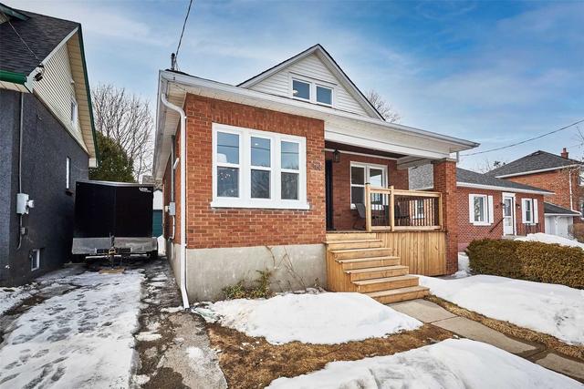 366 Kingsdale Ave, House detached with 3 bedrooms, 1 bathrooms and 4 parking in Oshawa ON | Image 1