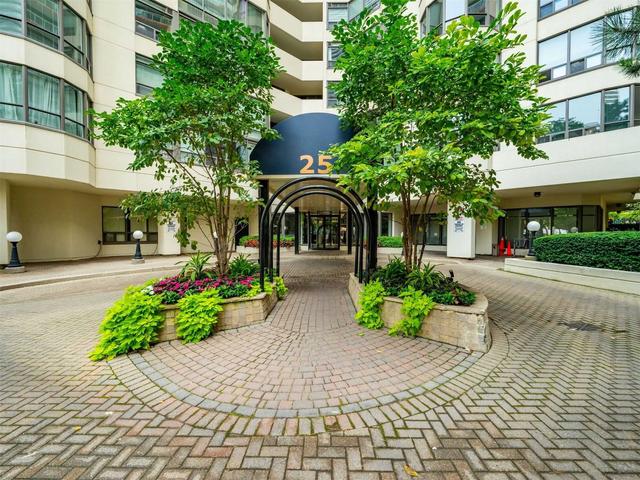 1710 - 25 Maitland St, Condo with 2 bedrooms, 2 bathrooms and 1 parking in Toronto ON | Image 12