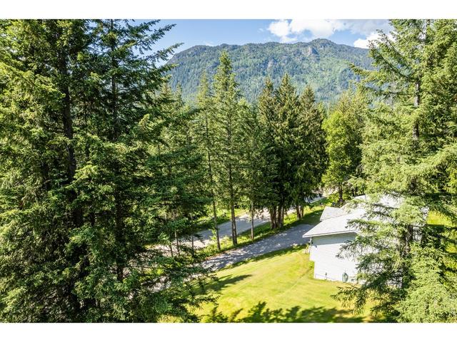 16254 Crawford Creek Road, House detached with 5 bedrooms, 3 bathrooms and 2 parking in Central Kootenay A BC | Image 45