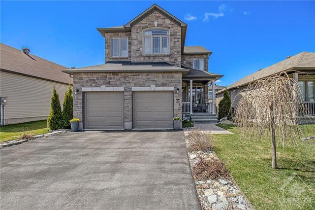 820 Platinum Street, House detached with 3 bedrooms, 3 bathrooms and 6 parking in Clarence Rockland ON | Image 3
