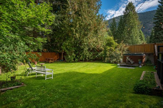 516 Glendale Avenue, House detached with 5 bedrooms, 3 bathrooms and 20 parking in Salmo BC | Image 97