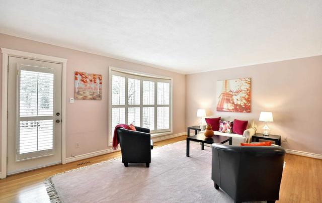 557 Arlington Blvd, Townhouse with 2 bedrooms, 2 bathrooms and 2 parking in Burlington ON | Image 37