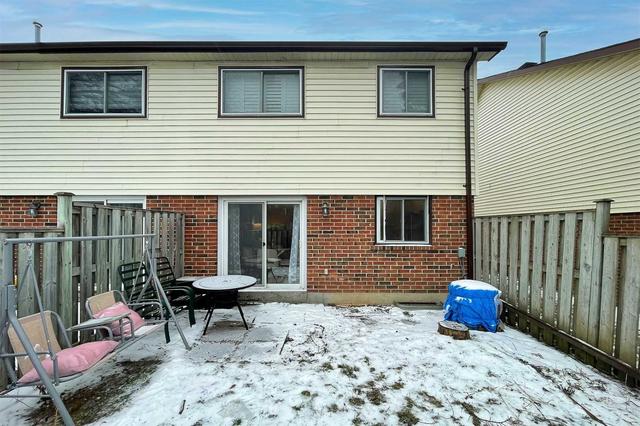 32 - 28 Donald St, Townhouse with 3 bedrooms, 3 bathrooms and 2 parking in Barrie ON | Image 26
