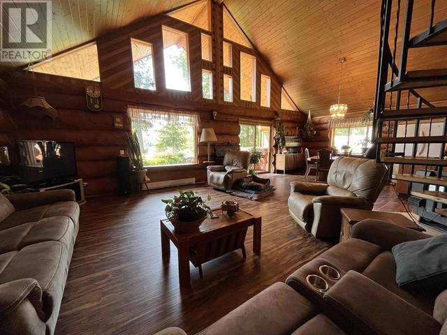 5470 Winkley Creek Road, House detached with 3 bedrooms, 1 bathrooms and null parking in Cariboo F BC | Image 38