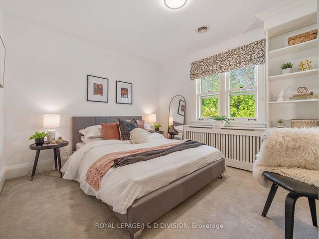 103 Cortleigh Blvd, House detached with 4 bedrooms, 5 bathrooms and 6 parking in Toronto ON | Image 9