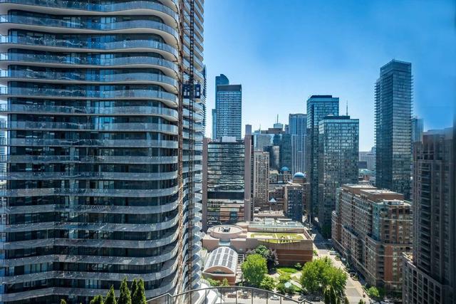 322 - 24 Wellesley St W, Condo with 1 bedrooms, 1 bathrooms and 0 parking in Toronto ON | Image 18