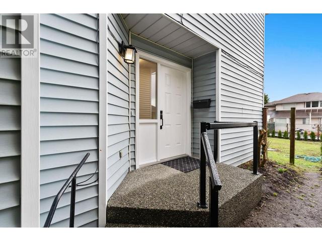 662 Girard Avenue, House detached with 3 bedrooms, 3 bathrooms and 2 parking in Coquitlam BC | Image 35