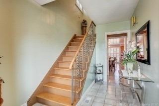 18 Lantos Crt, House semidetached with 3 bedrooms, 2 bathrooms and 3 parking in Toronto ON | Image 7