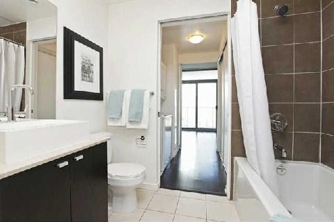802 - 103 The Queensway Ave, Condo with 1 bedrooms, 1 bathrooms and 1 parking in Toronto ON | Image 5