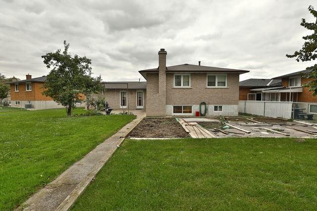 138 Marcella Cres, House detached with 3 bedrooms, 2 bathrooms and 4 parking in Hamilton ON | Image 18