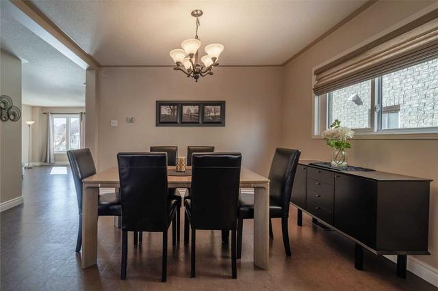 5343 Segriff Dr, House detached with 4 bedrooms, 3 bathrooms and 4 parking in Mississauga ON | Image 2