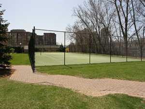 809 - 35 Ormskirk Ave W, Condo with 2 bedrooms, 1 bathrooms and 1 parking in Toronto ON | Image 2