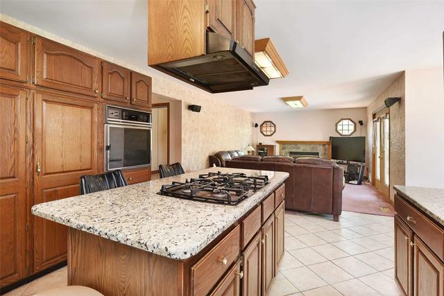 2760 Bouffard Rd, House detached with 3 bedrooms, 3 bathrooms and 11 parking in LaSalle ON | Image 8