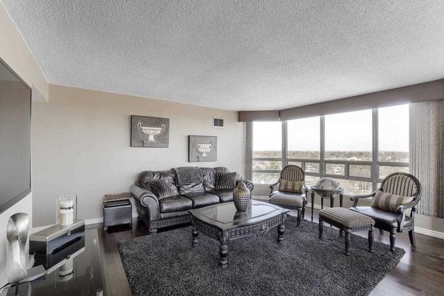 810 - 330 Mill St S, Condo with 2 bedrooms, 2 bathrooms and 2 parking in Brampton ON | Image 9
