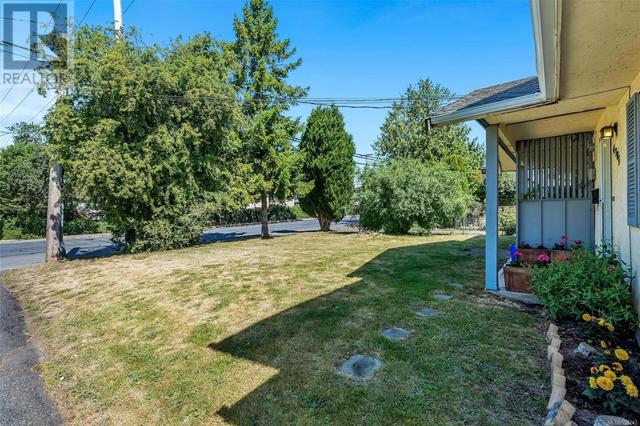 4307 Tyndall Ave, House detached with 3 bedrooms, 2 bathrooms and 2 parking in Saanich BC | Image 34