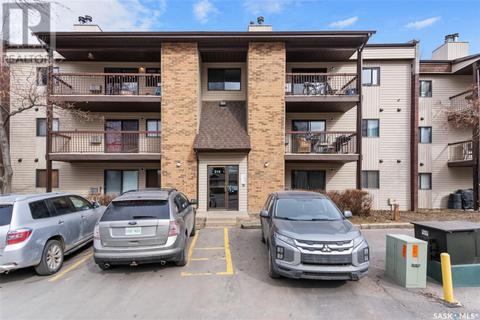 301 - 215 Kingsmere Boulevard, Condo with 2 bedrooms, 1 bathrooms and null parking in Saskatoon SK | Card Image