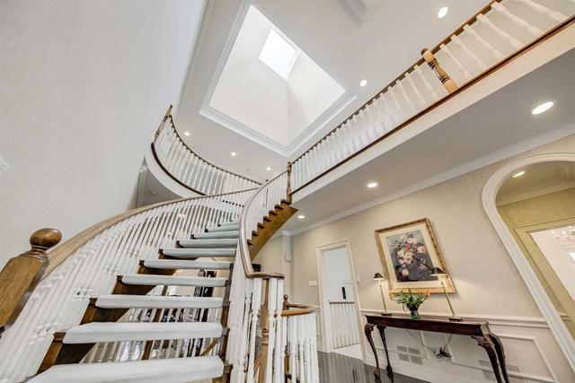 20 Blaine Dr W, House detached with 5 bedrooms, 5 bathrooms and 15 parking in Toronto ON | Image 37